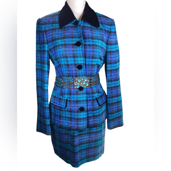 Vintage 1980’s Laurel Blue Velvet Suit (t100/b34)